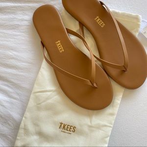 TKEE FOUNDATION MATTE AU NATURAL SANDAL